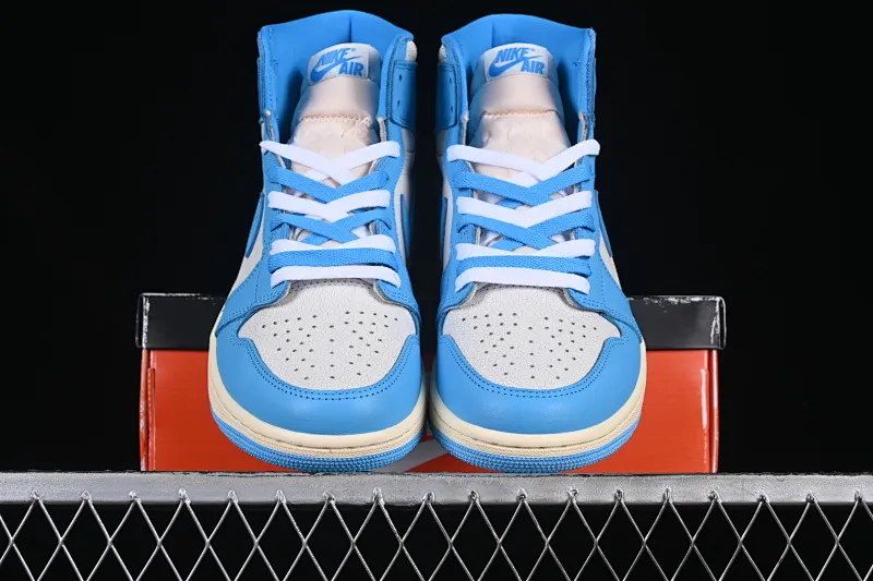 All categories Air Jordan Jordan series basketball shoes Air Jordan 1 High Foreign trade version Air Jordan 1 High OG "UNC Reimagined" AJ1 Joe 1 distressed North Carolina blue DZ5485-402